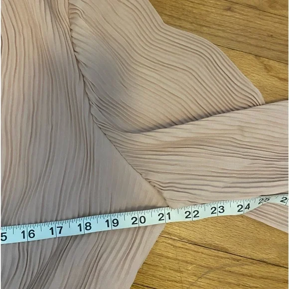 Nanette Lepore Accordian Pleat Sleeve Dress With Buttons Light Peach Pink #020 - Picture 4 of 7